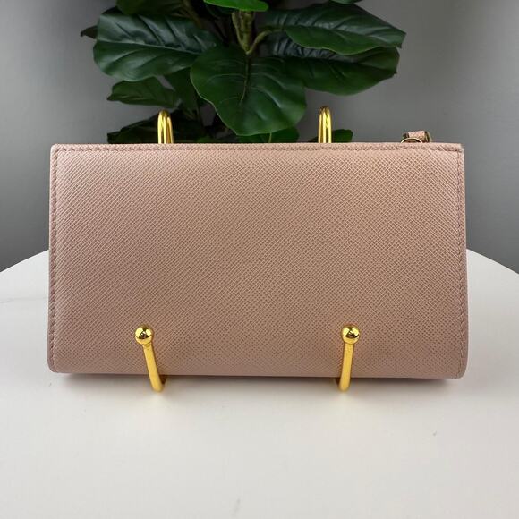 B135💎✨Authentic Prada Beige Saffiano Leather Wallet - Picture 2 of 8